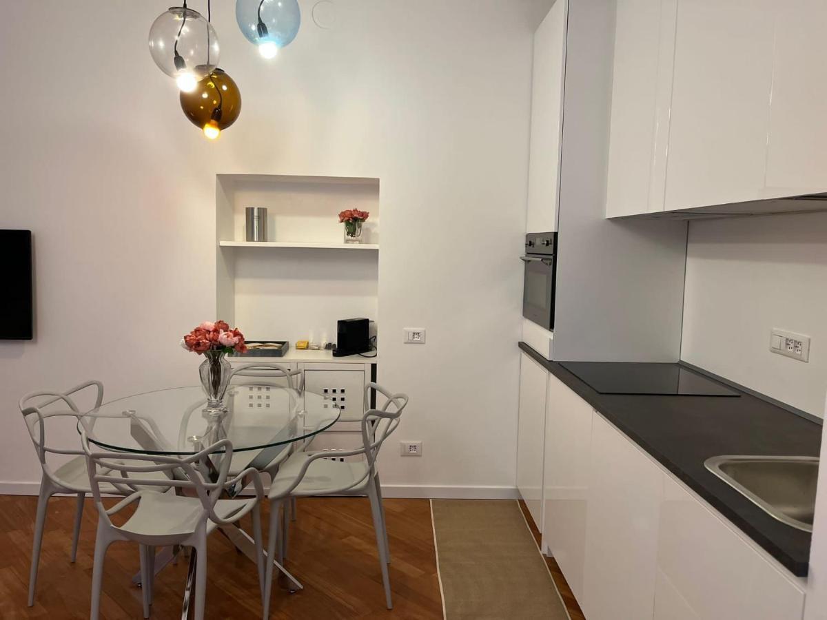 Casa Vercelli Delizioso Bilocale Moderno Nella Vecchia Milano Exterior photo